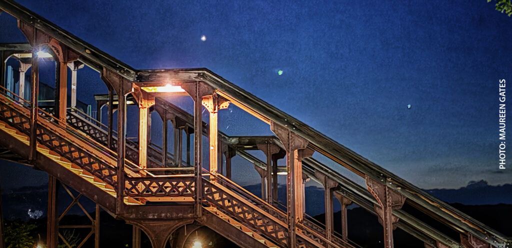 rhinecliff train station at night